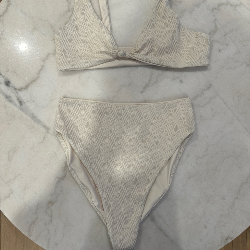 Skatie Cream Bikini. Top- Large. Bottoms-Medium.